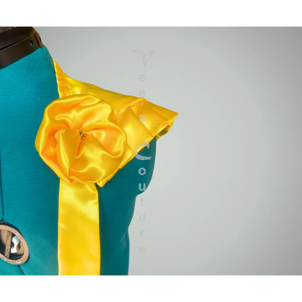 Foula with Rosettes accessories